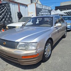 1996 Lexus LS 400