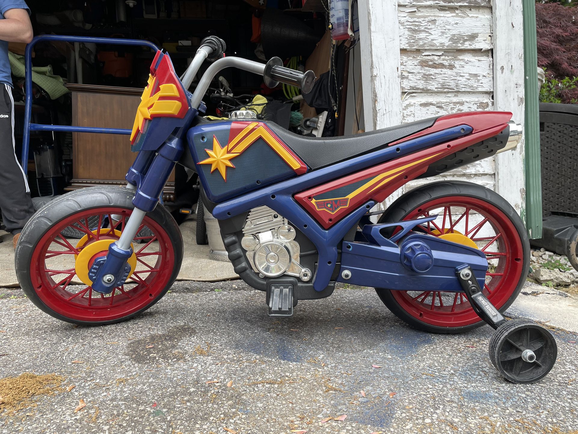 Avengers Battery Operated Motorcycle For Little Kids In Staten Island