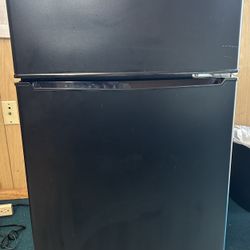 Sunbeam 3.1 Cu. Ft. Mini Refrigerator 
