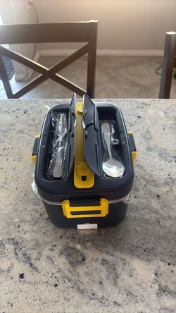 Stackable Lunch Boxe with Utensils