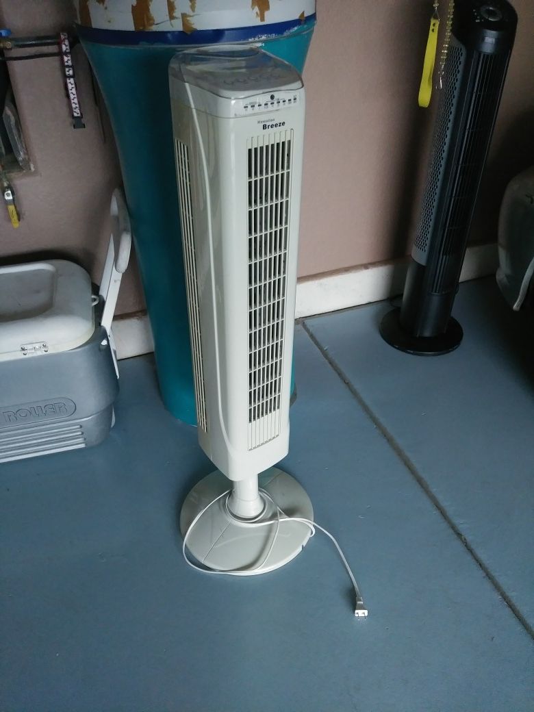 Hawaiian Breeze Tower Fan