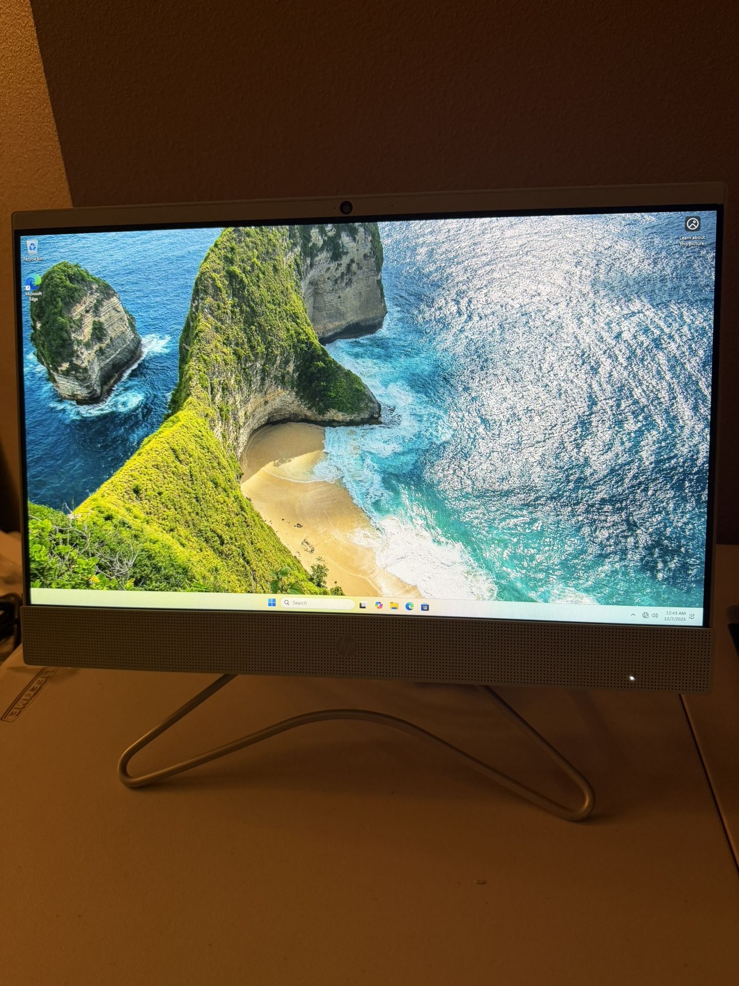 HP 22 All In One PC - WINDOWS 11 SSD