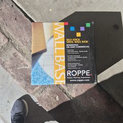 SELF-STICK VINYL WALL BASE WHITE