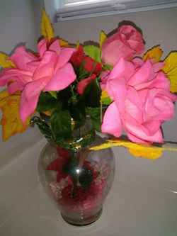 (20) Flowers and (20) vases.