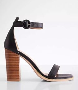 NEW! Nyla Heeled Sandal Size 9