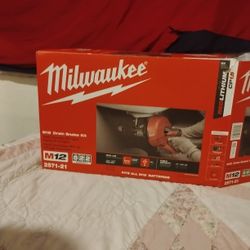 Milwaukee M12 Drain Snake Kit