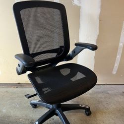 Ergonomic Mesh Desk Chair 