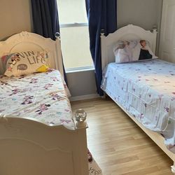 Kids Twin Beds