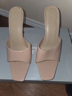 Ladies heels size 8