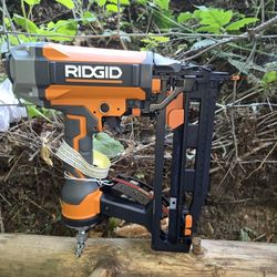 Brand New Rigid Brad Nailer 