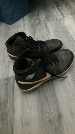 Size 10 and a half air jordan cleats