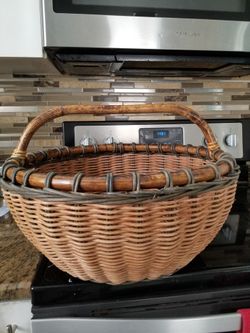 Large Rattan Basque 