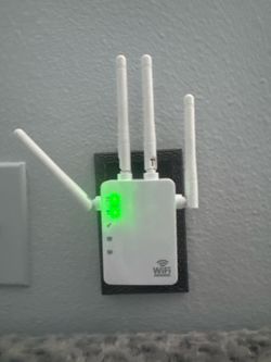 Wireless WiFi Range Extender Signal Booster – 4 Antenna