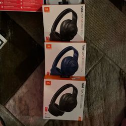 JBL tune 720s and RCA headphones