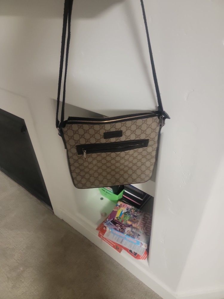 Gucci Shoulder Bag