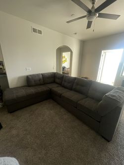 SECTIONAL COUCH FOR SALE
