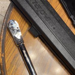 SNAP-ON Torque Wrench Digital (25-250) Foot Lbs.