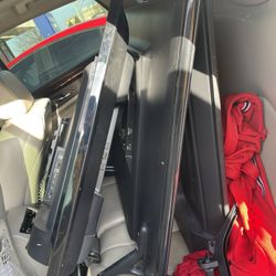 4 TVs 