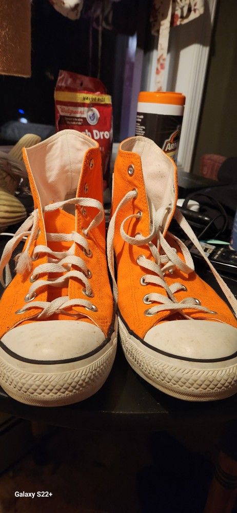 Used Reissued Chuck Taylors Size 11