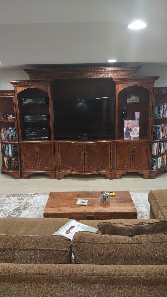 Entertainment Center 6 Piece 