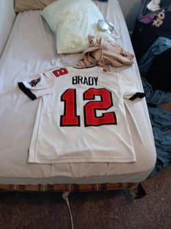 Tom Brady white buccaneers jersey M