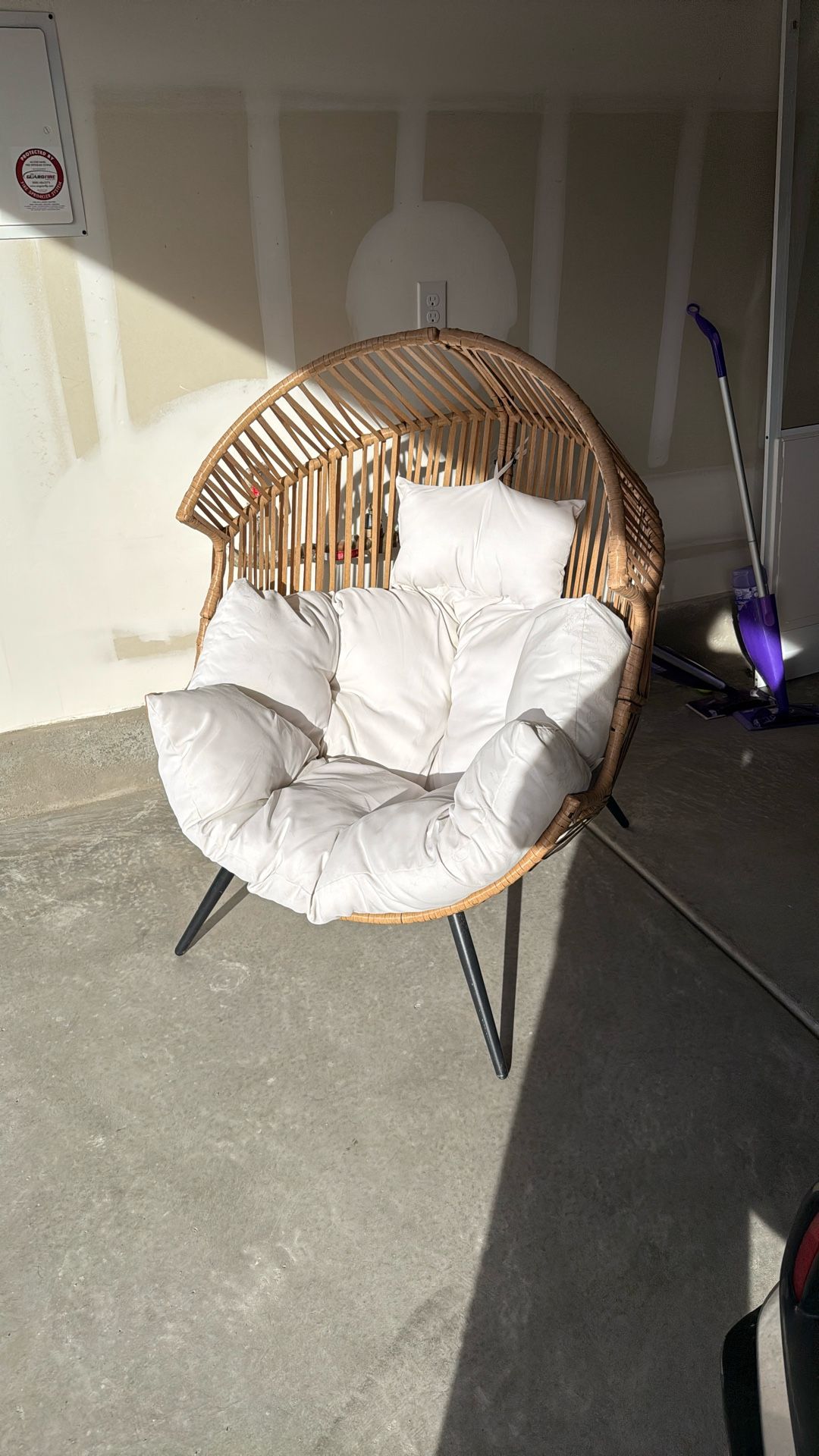 πΏ $180 Casi Egg Chair β Like New! (Beige/Natural)