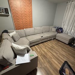 123.5 Sectional With Ottoman 
