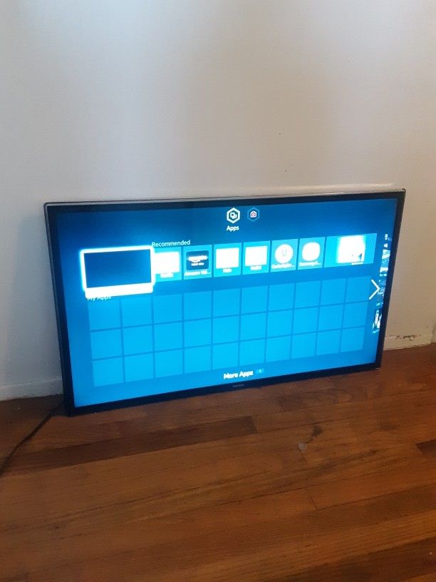 32" SAMSUNG LED SMART HDTV 1080P