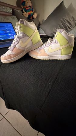 Women’s shoes