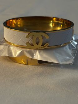 Brand new bangle bracelet