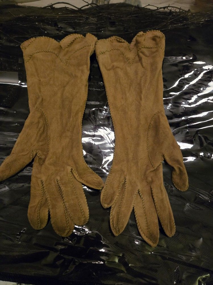 COWGIRL, OR junior Size COLLAR AND gloves 