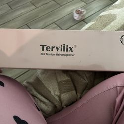 Terviiix 24K Titanium Hair Straightener