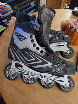 CCM 2.0 EXO-SKEL HOCKEY SKATES