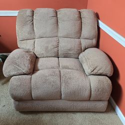 Large Comfy Recliner