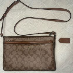 Signature Coach Crossbody