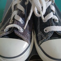 Sz 9 Boys Converse 