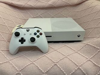 Microsoft Xbox One S Console with Controller