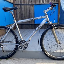 Vintage Caloi Supra 21V  Aluminum Frame Size:19” Tires26”