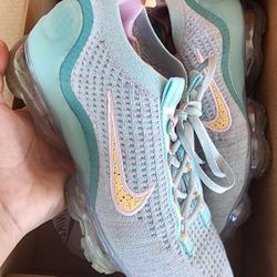 Woman Vapor Nike