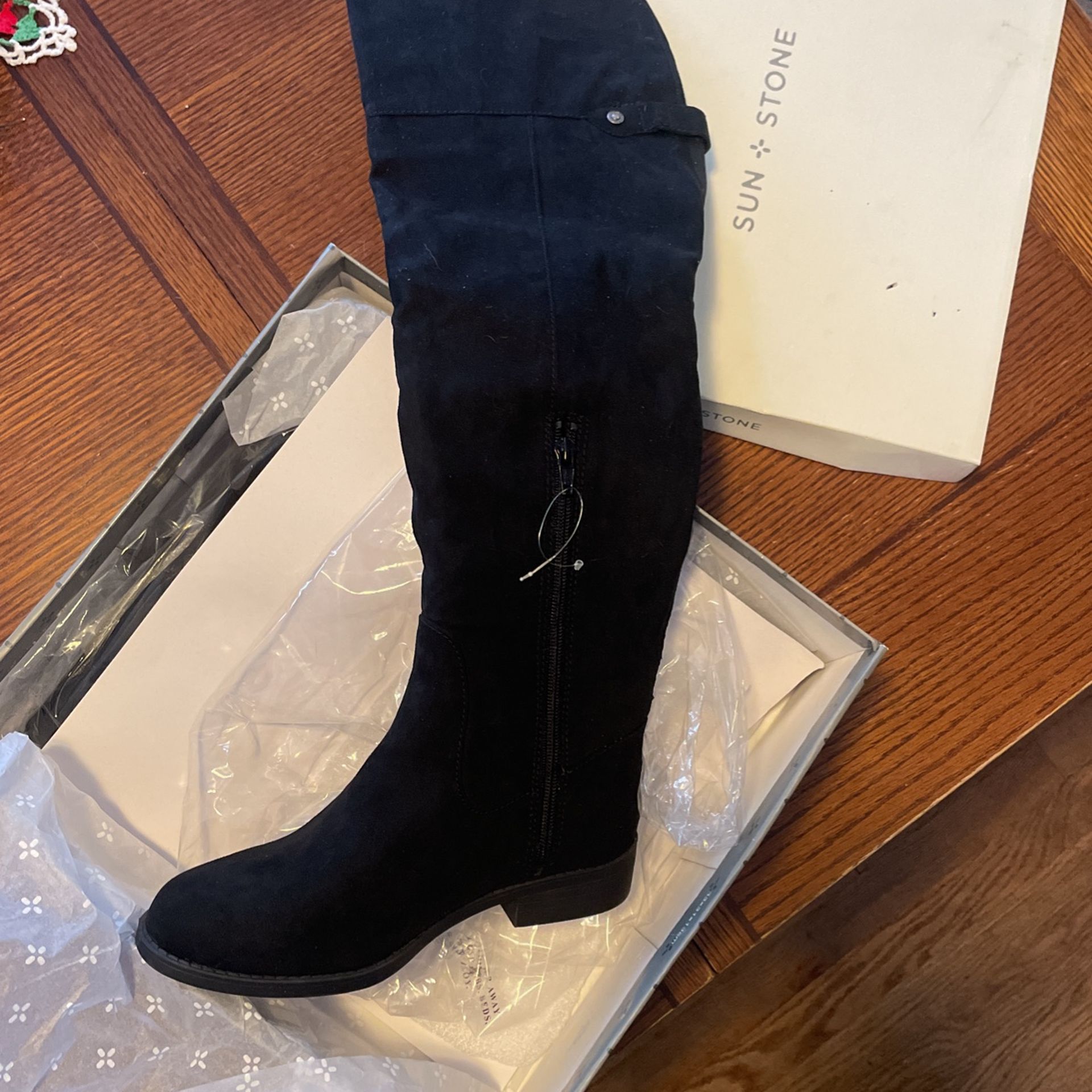 Black Boots