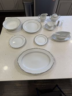 Gildhar LTD Fine Porcelain China - Full Set