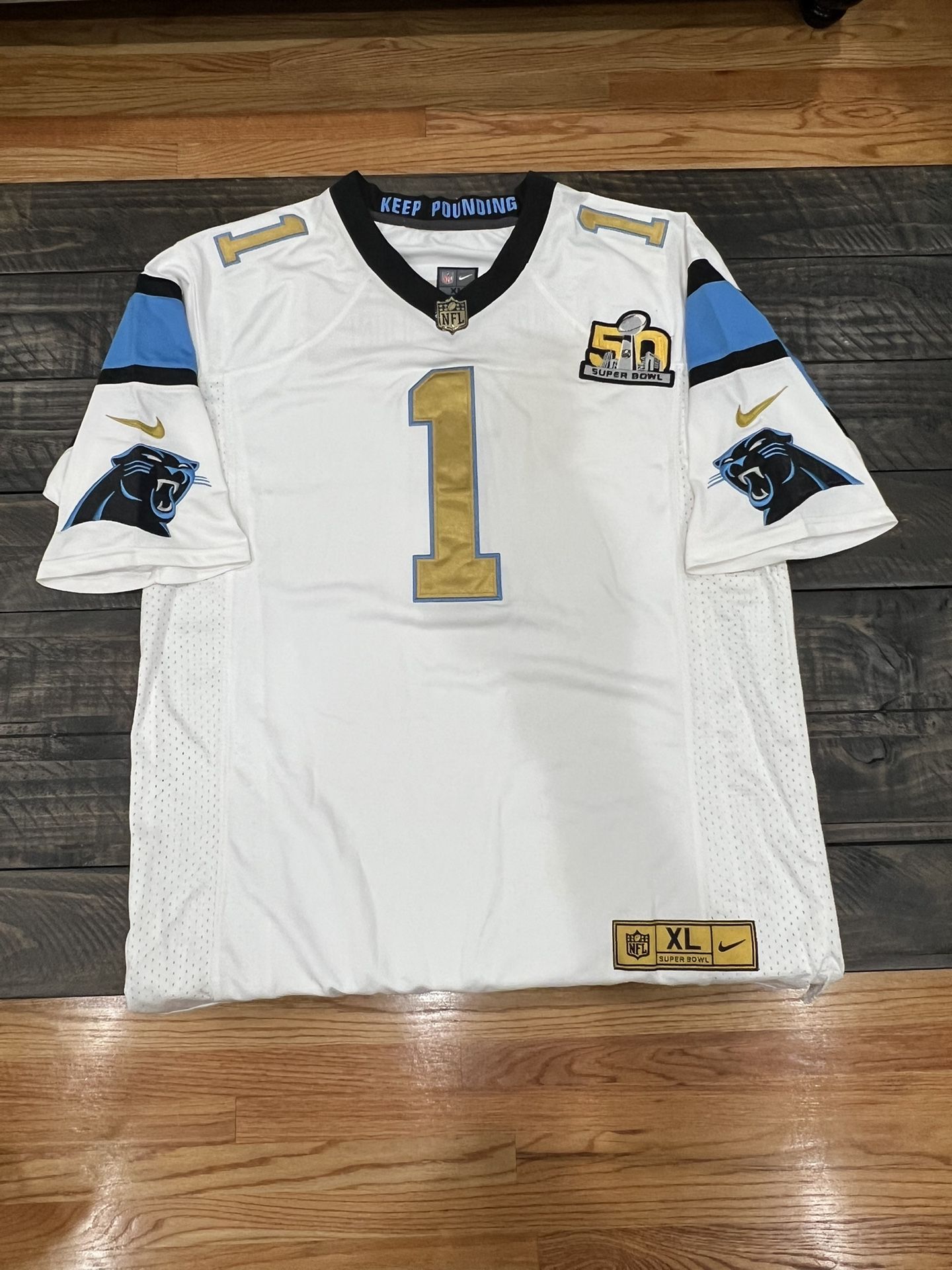 Carolina Panthers Cam Newton Jersey (Size XL)