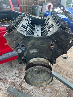 350 Chevy motor vortec