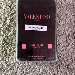 Valentino Born in Roma Intense 🚨