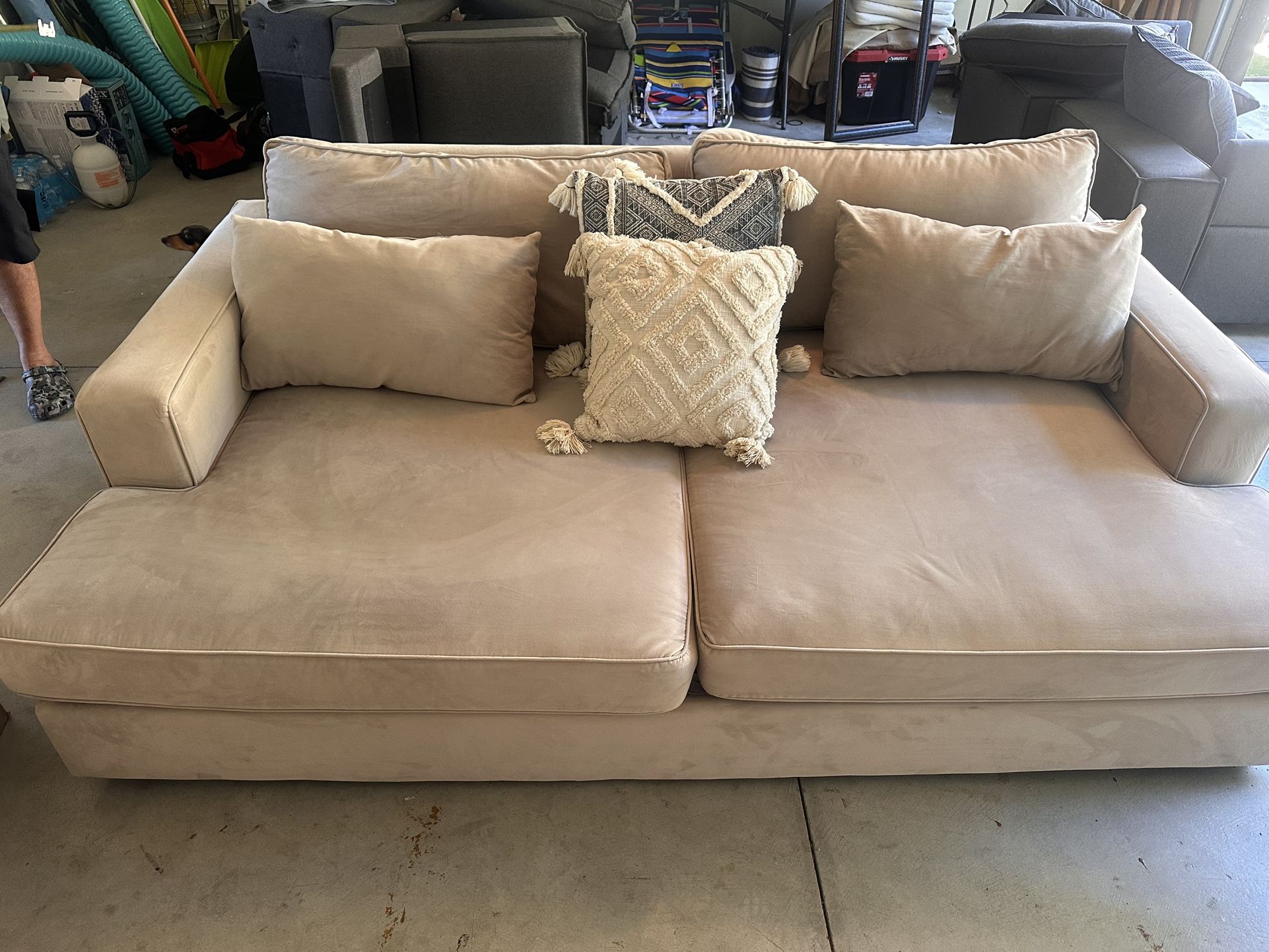 Large Couch/Guest bed