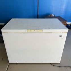 Maytag Freezer Chest 