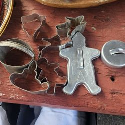 Cookie tins