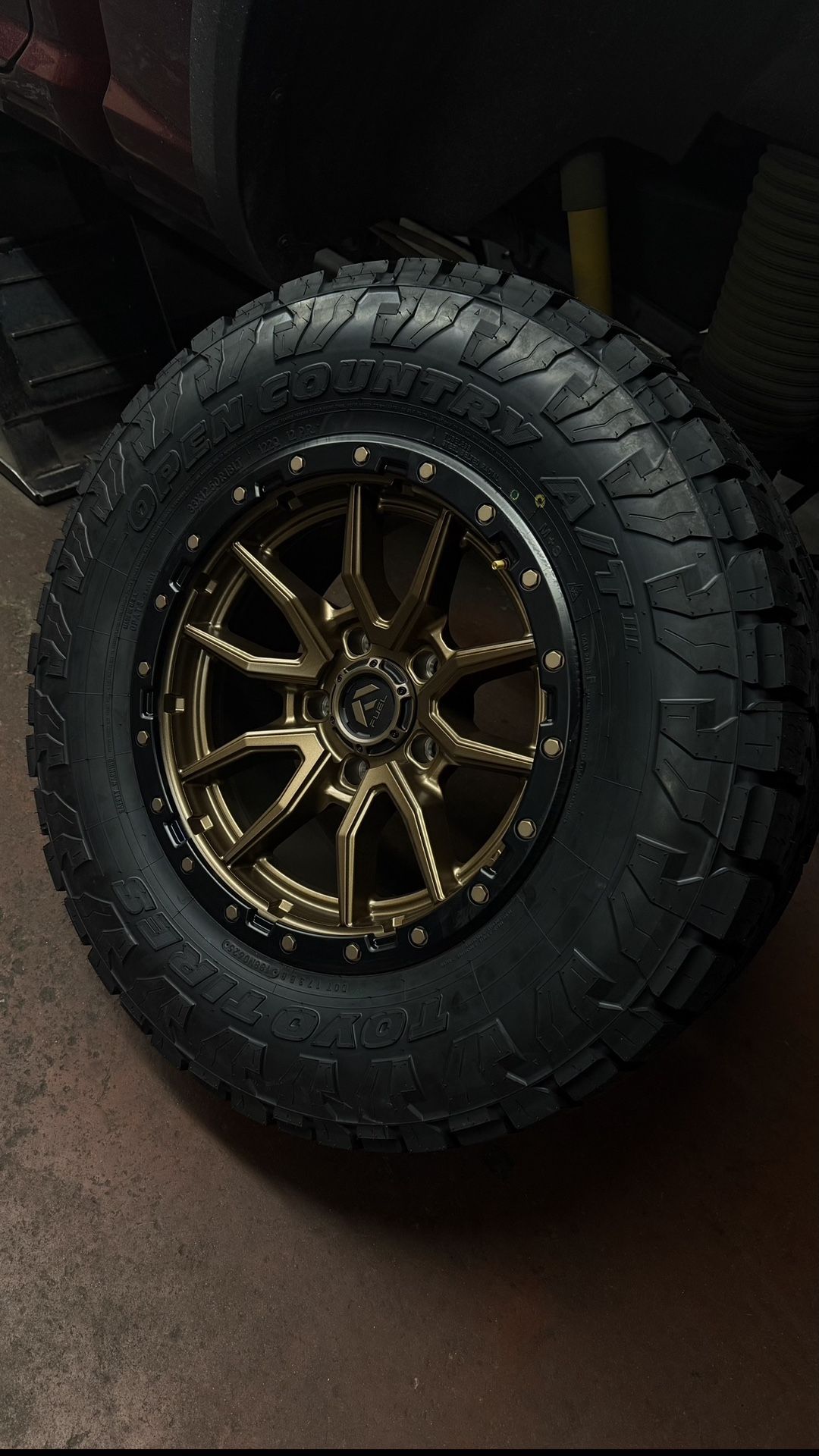 Fuel wheels With 33 Toyo Tires AT
