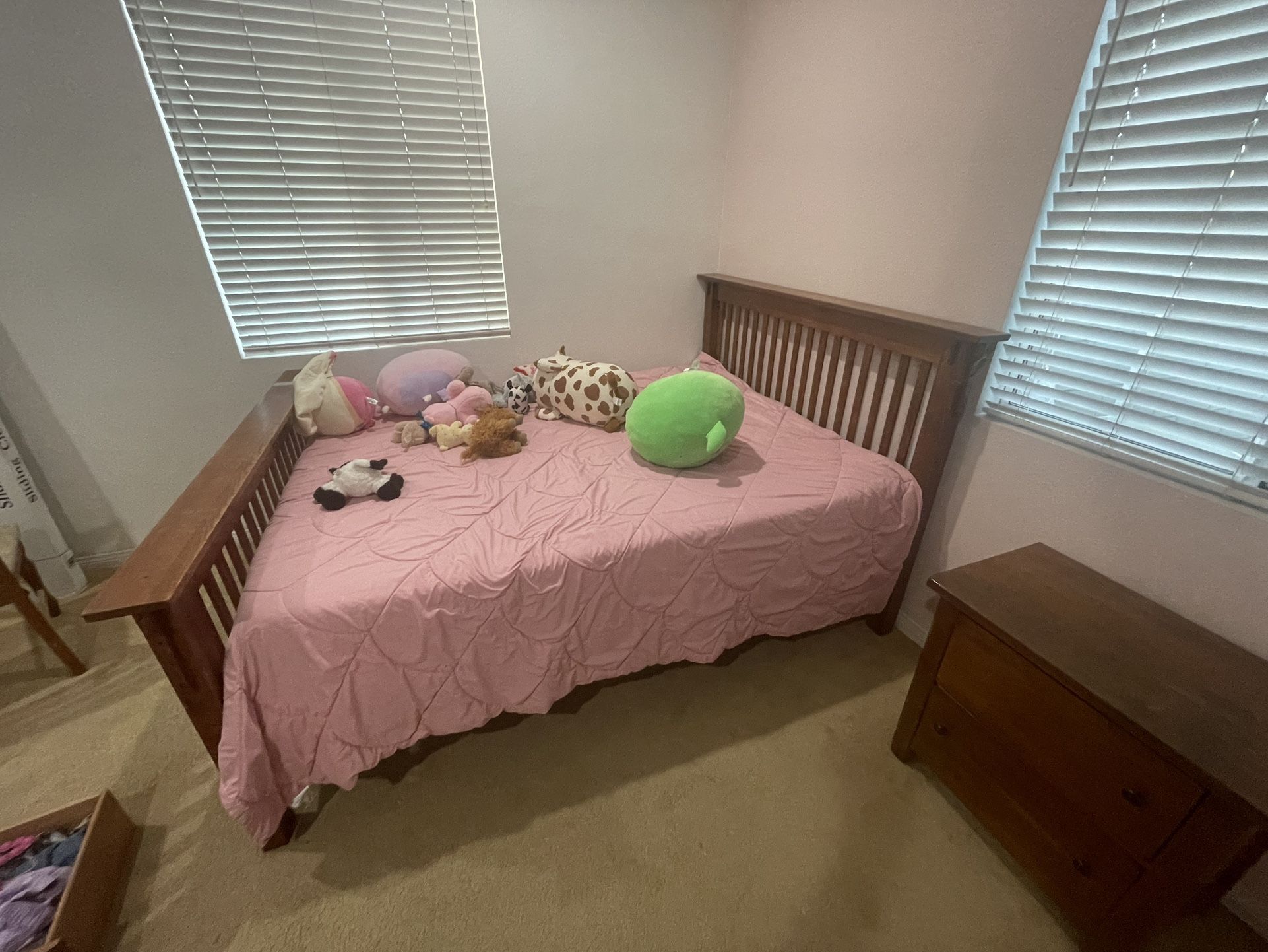Queen Size Bed Set