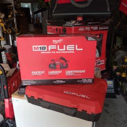 Milwaukee
M18 FUEL 18V Lithium-Ion Brushless Cordless Compact Bandsaw (Tool-Only)
